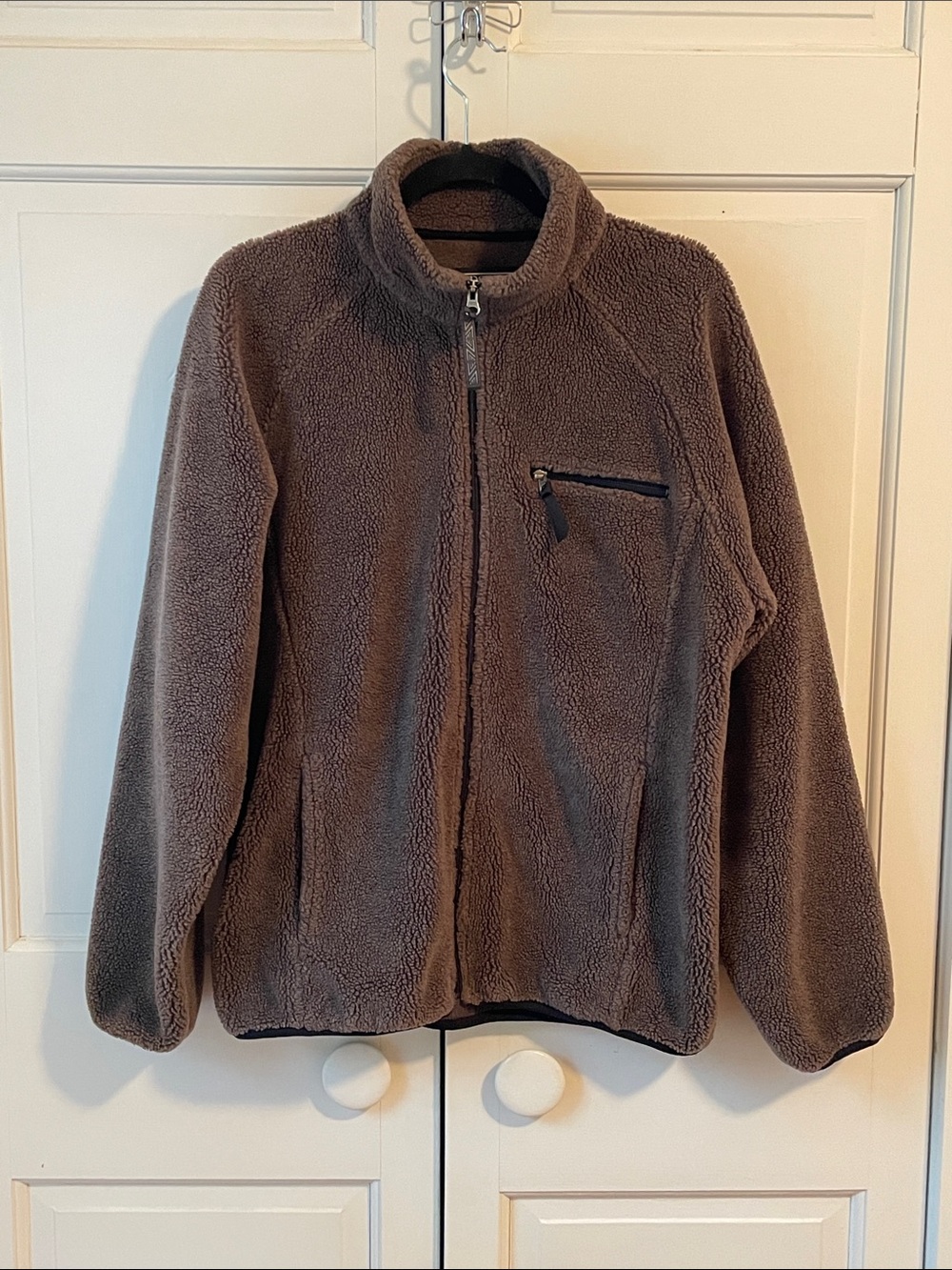 Lands End Men’s Fleece Jacket. Size Medium